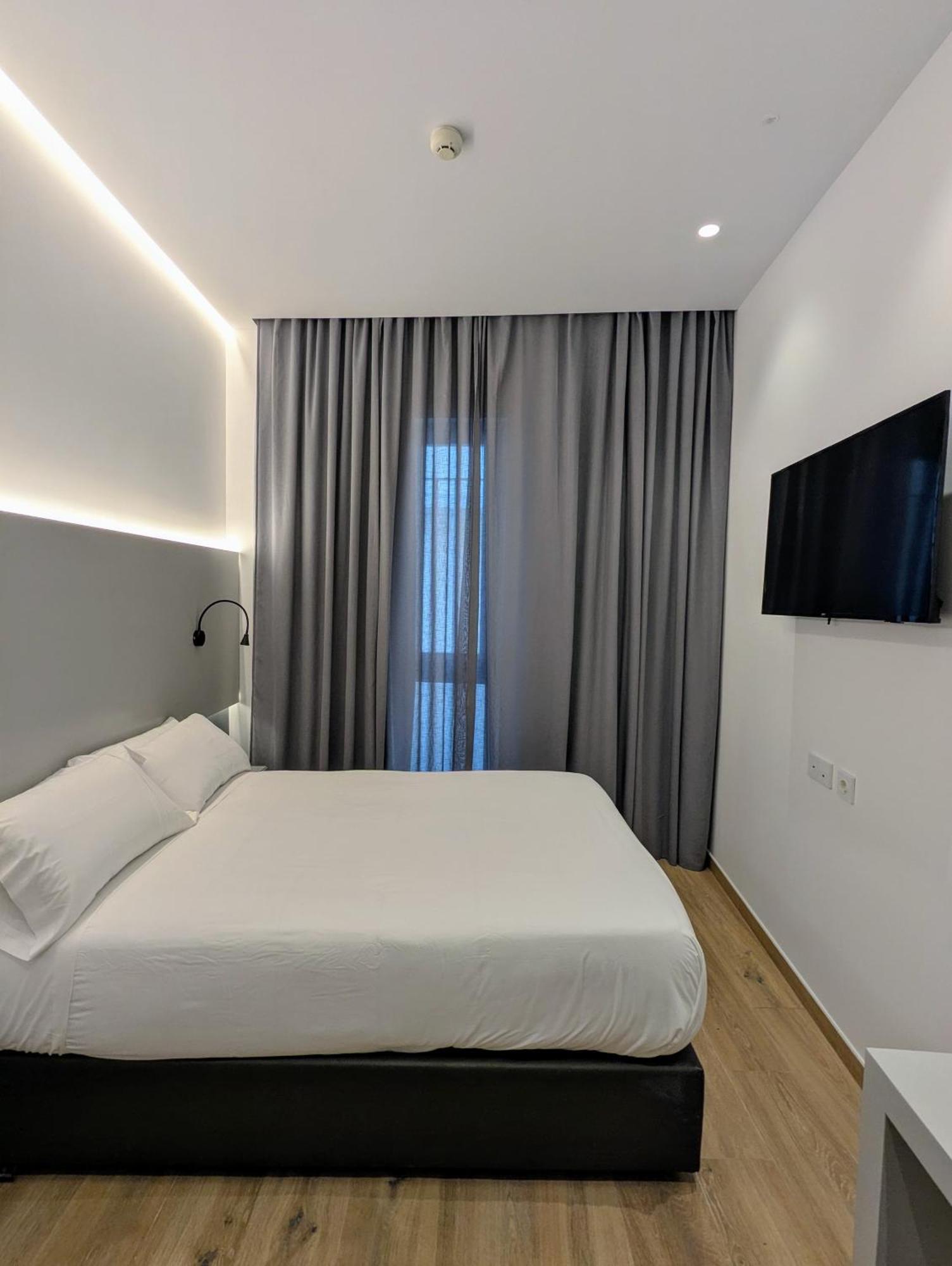 Hotel Dormos 2*