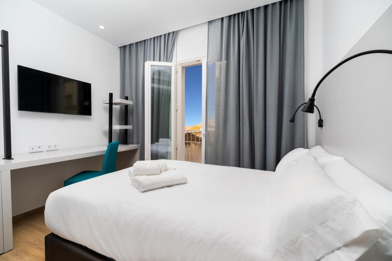 Hotel Dormos